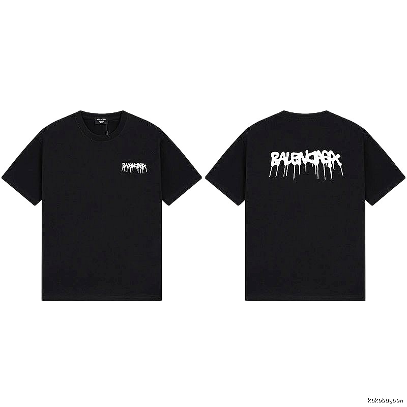 Balenciaga street-style black T-shirt