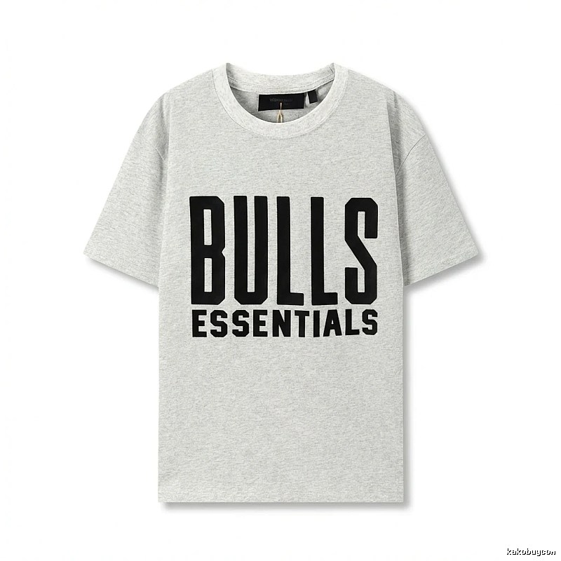 ESSENTIALS Bulls Style Grey T-shirt