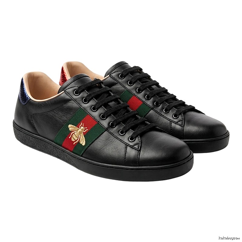 Gucci black casual shoes with bee embroidery