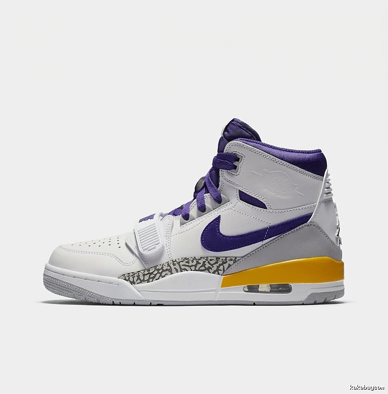 Jordan high-top retro style white and purple sports shoes