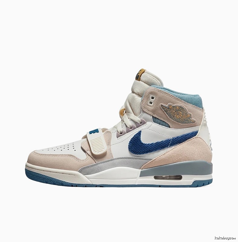 Jordan retro blue and white sports shoes