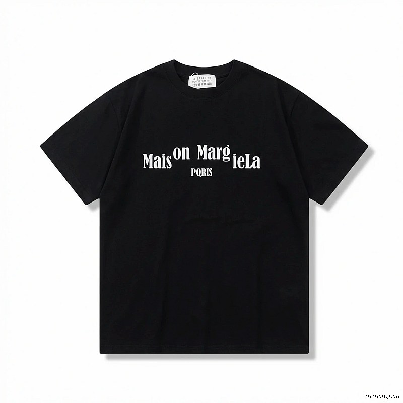 Maison Margiela minimalist style black T-shirt