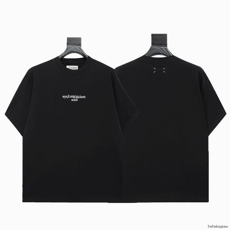 Maison Margiela Stitch Minimalist Style Black Short-sleeve T-shirt