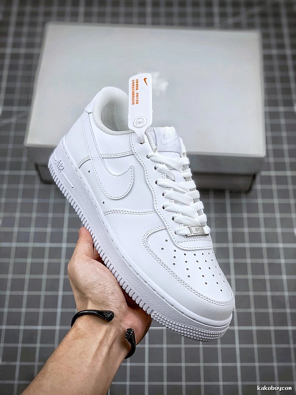 Nike Court Low-Top Sneakers with Slim Sport Lines in White