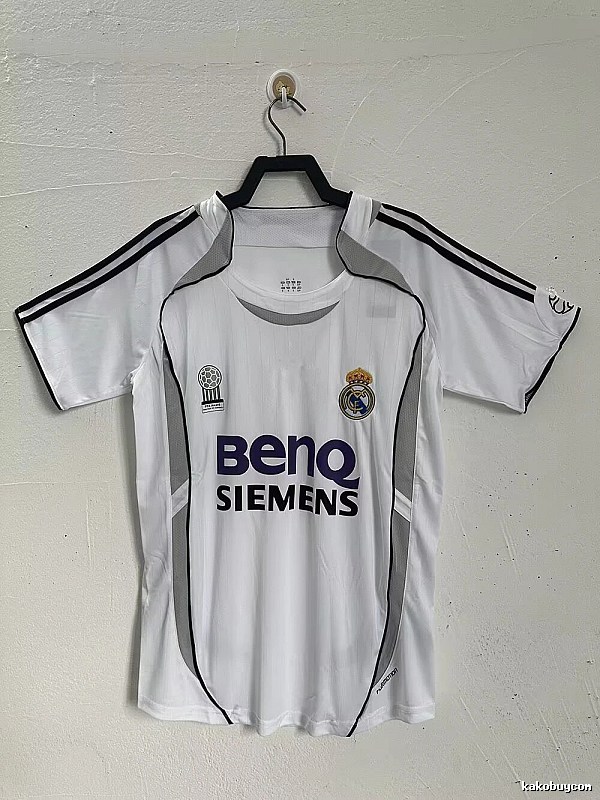 Real Madrid Streetwear Retro Teka soccer jersey White Retro Football with Logo Accent