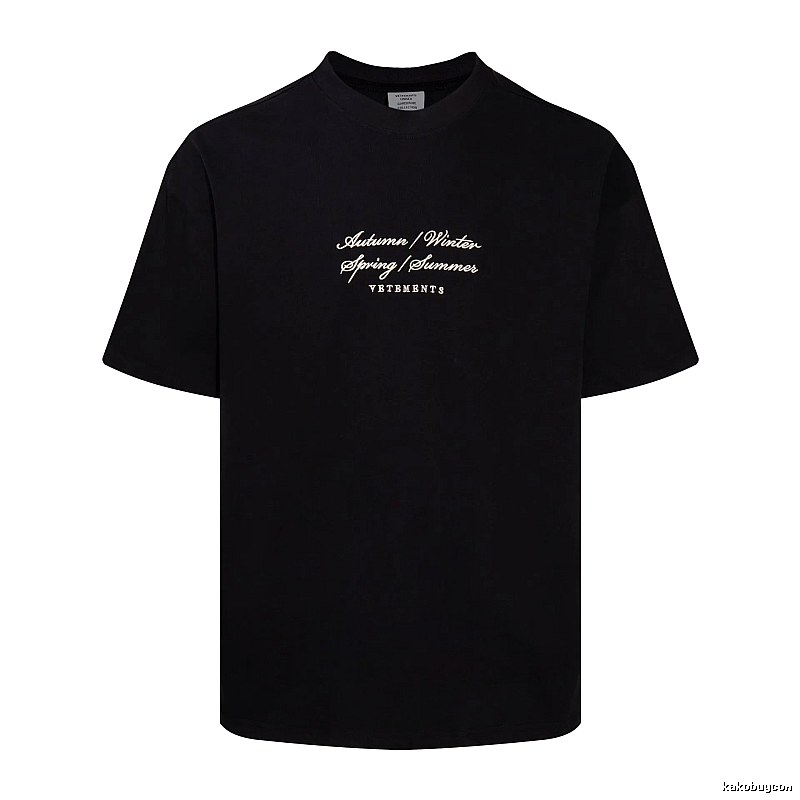 Summer Statement graphic T-shirt Black Colorful Lucky with Bold Graphic