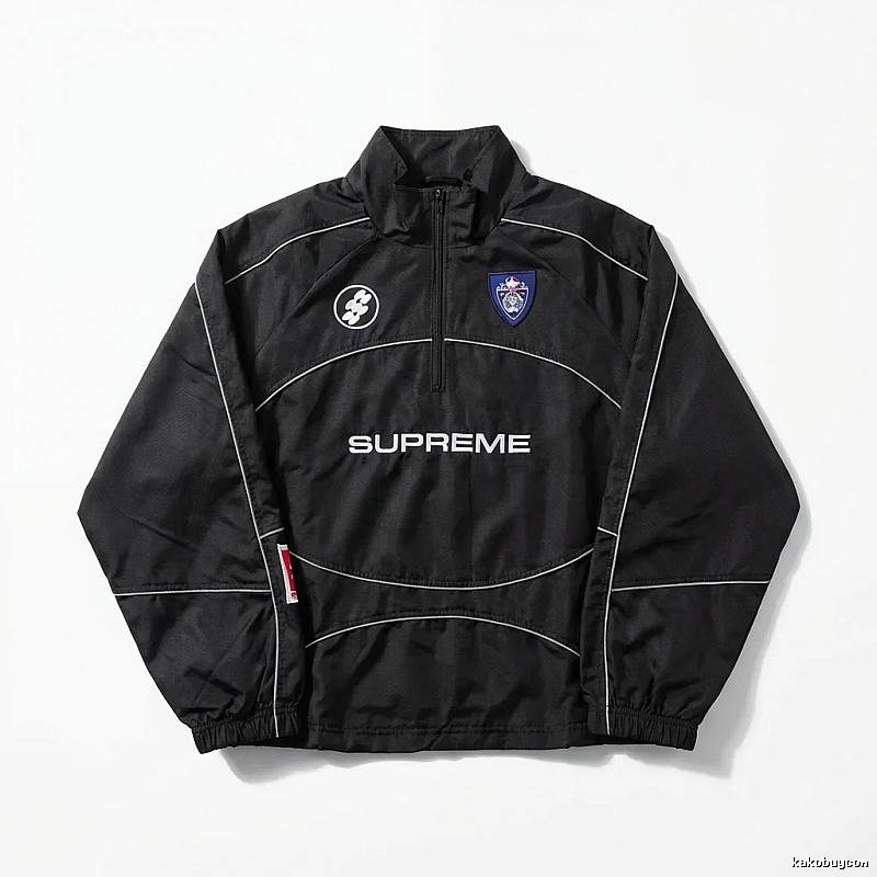 Supreme sporty black coat