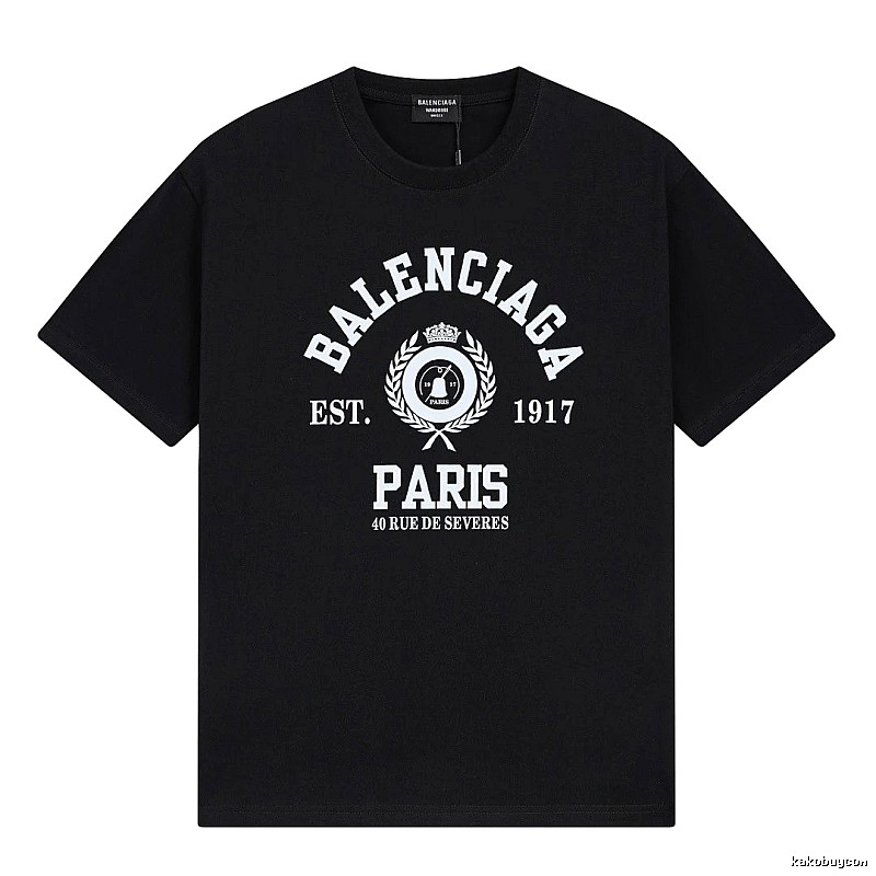 Vintage black short-sleeve T-shirt of Balenciaga